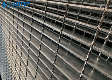 Tipe I Serrated Steel Galvanis Kisi Bahan Karbon Rendah Q235 Ketahanan Karat Yang Kuat